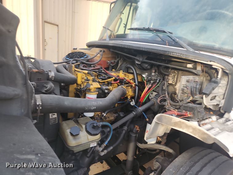 image for item DI6277 2004 Freightliner Buisness Class M2  refrigerated truck