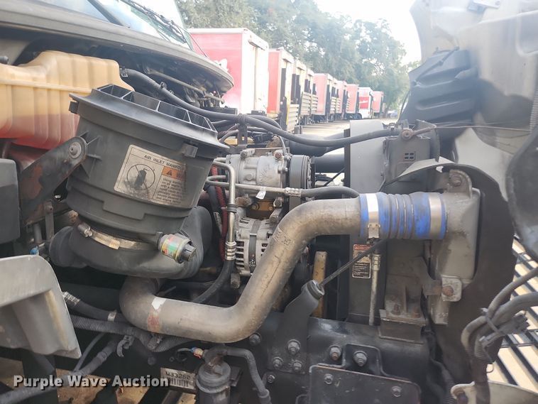 image for item DI6277 2004 Freightliner Buisness Class M2  refrigerated truck