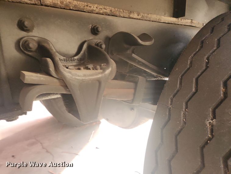 image for item DI6277 2004 Freightliner Buisness Class M2  refrigerated truck