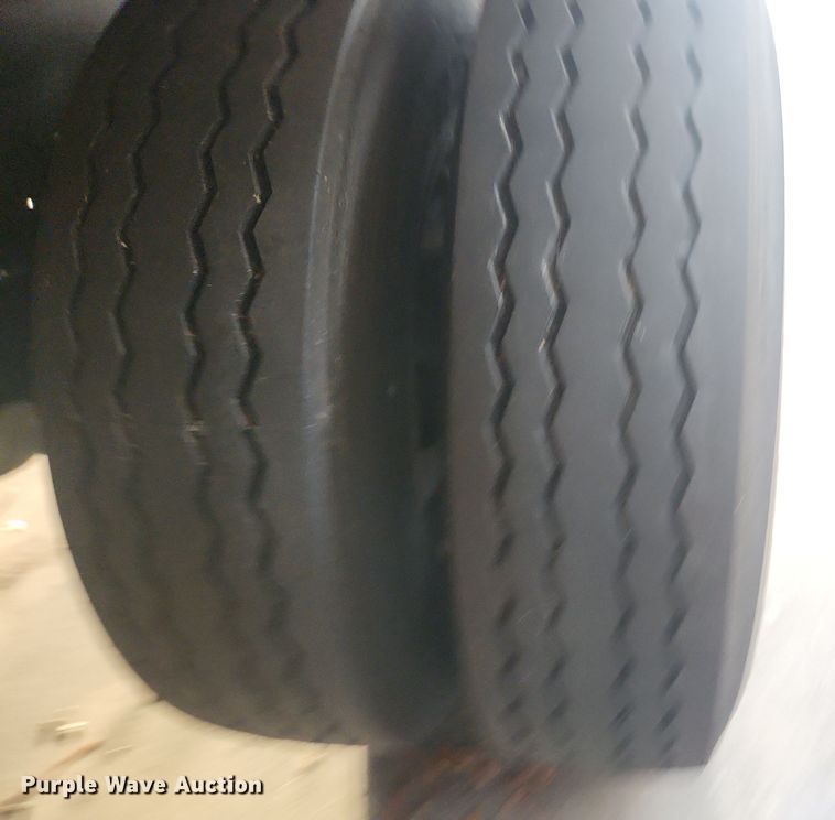 image for item DI6277 2004 Freightliner Buisness Class M2  refrigerated truck