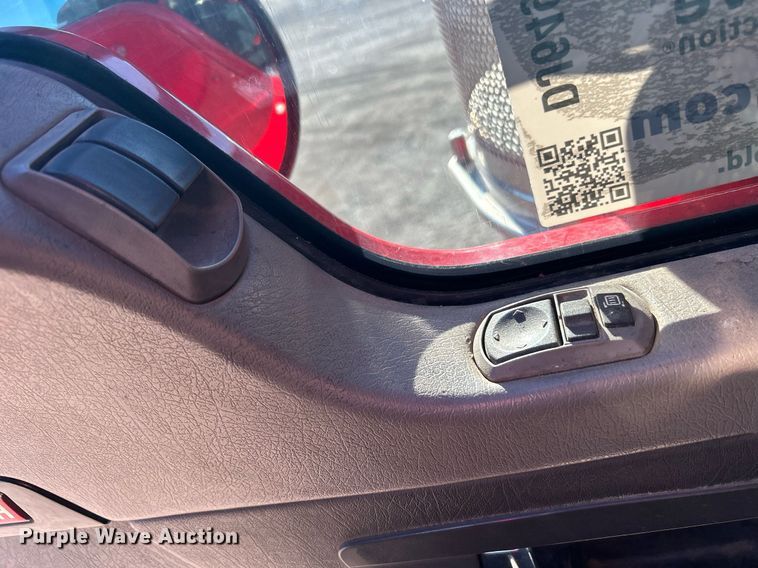 image for item DJ6497 2013 Kenworth W900  semi truck