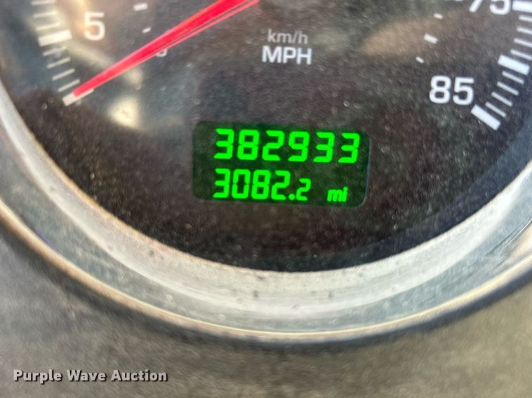 image for item DJ6497 2013 Kenworth W900  semi truck