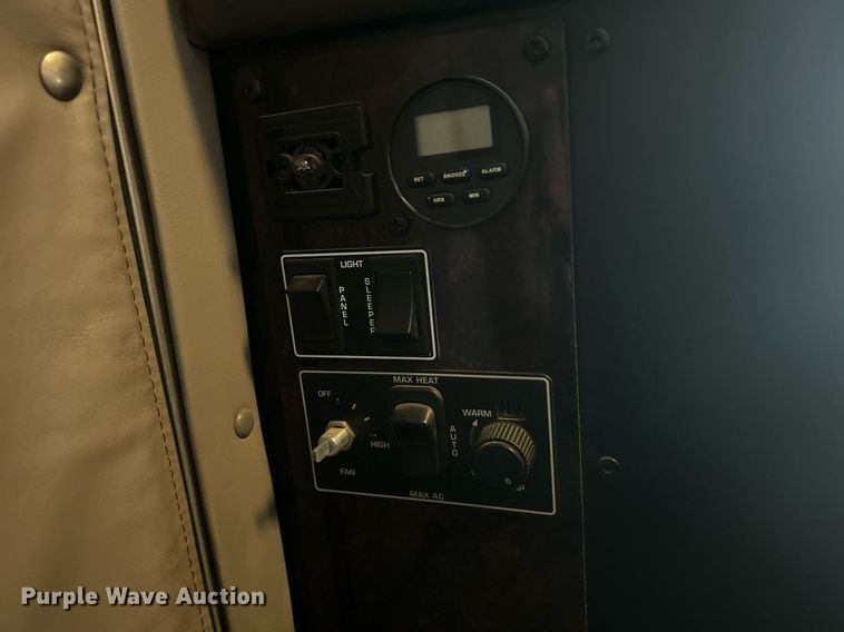 image for item DJ6497 2013 Kenworth W900  semi truck