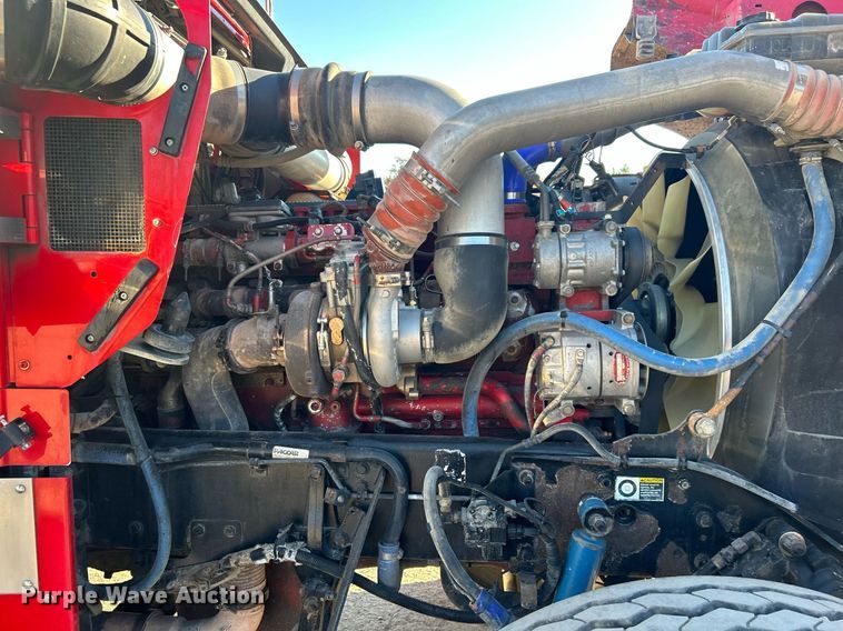 image for item DJ6497 2013 Kenworth W900  semi truck