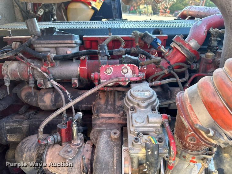 image for item DJ6497 2013 Kenworth W900  semi truck