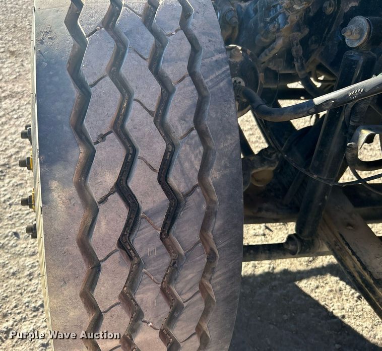 image for item DJ6497 2013 Kenworth W900  semi truck