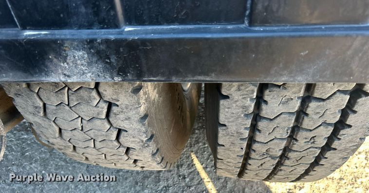 image for item DJ6497 2013 Kenworth W900  semi truck