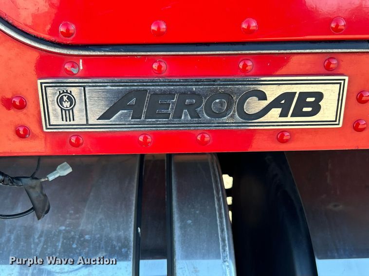 image for item DJ6497 2013 Kenworth W900  semi truck