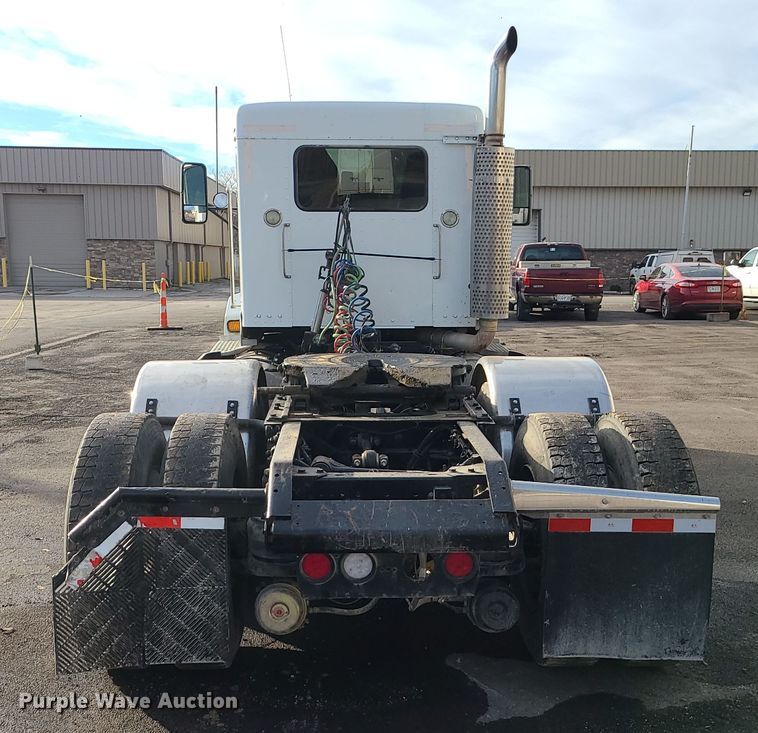 image for item DK4167 2000 Kenworth T600  semi truck