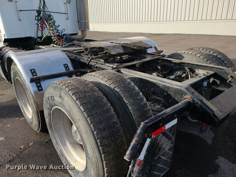 image for item DK4167 2000 Kenworth T600  semi truck