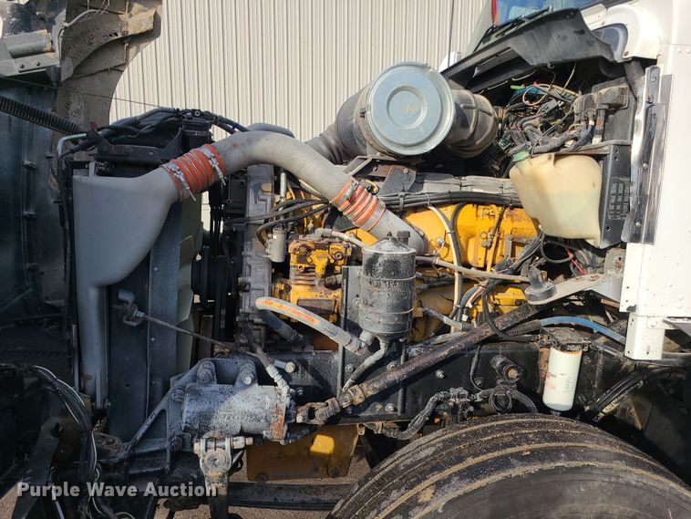 image for item DK4167 2000 Kenworth T600  semi truck