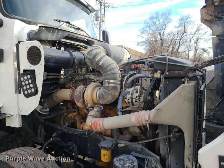 image for item DK4167 2000 Kenworth T600  semi truck