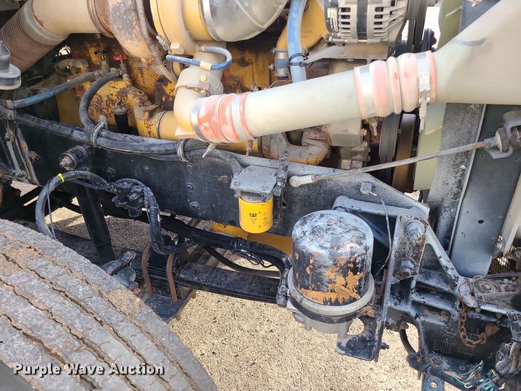 image for item DK4167 2000 Kenworth T600  semi truck