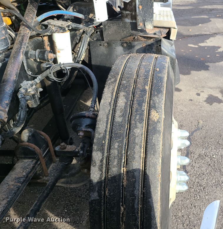 image for item DK4167 2000 Kenworth T600  semi truck