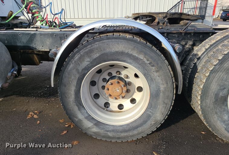 image for item DK4167 2000 Kenworth T600  semi truck