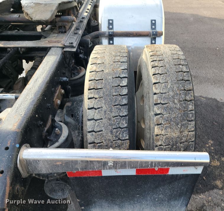 image for item DK4167 2000 Kenworth T600  semi truck