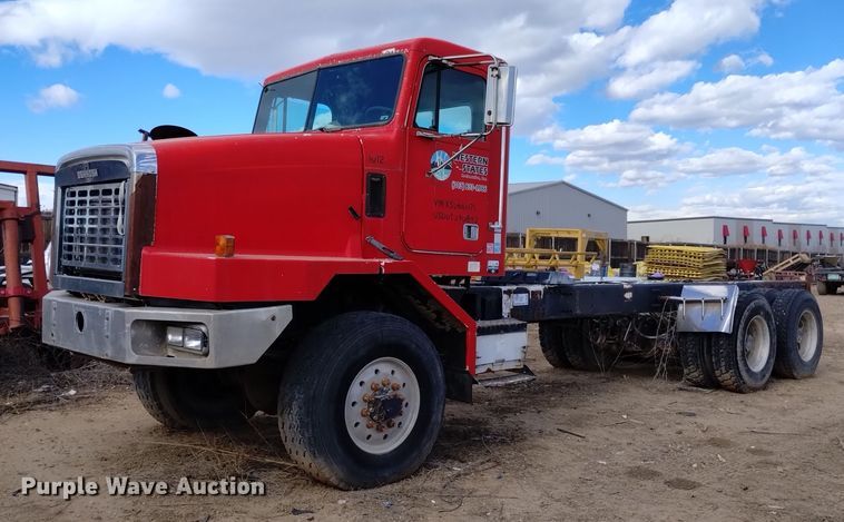 image for item DK8862 1999 Oshkosh FF-115  truck cab and chassis