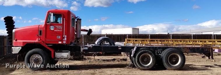 image for item DK8862 1999 Oshkosh FF-115  truck cab and chassis