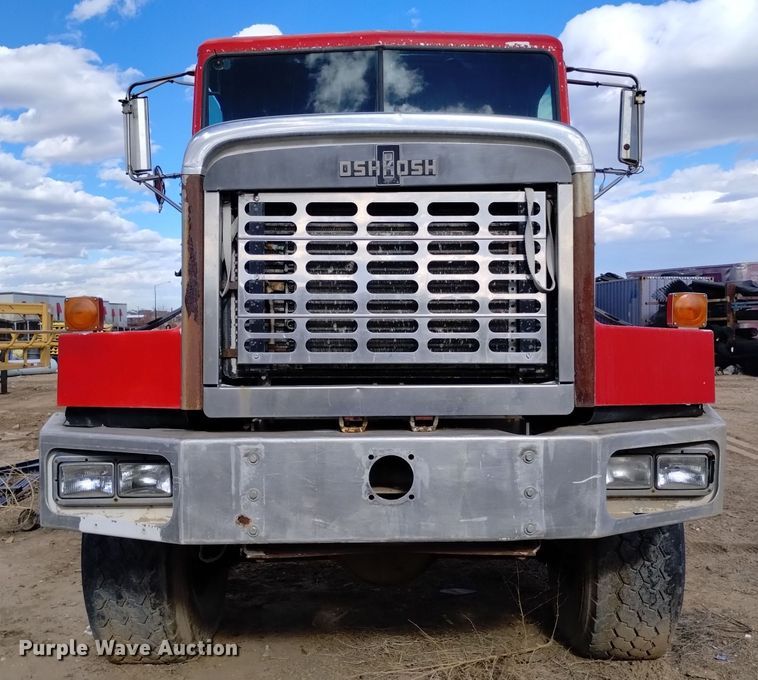 image for item DK8862 1999 Oshkosh FF-115  truck cab and chassis