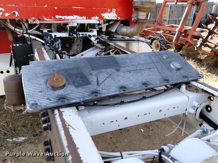 image for item DK8862 1999 Oshkosh FF-115  truck cab and chassis