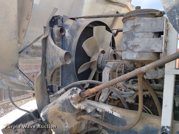 image for item DK8862 1999 Oshkosh FF-115  truck cab and chassis