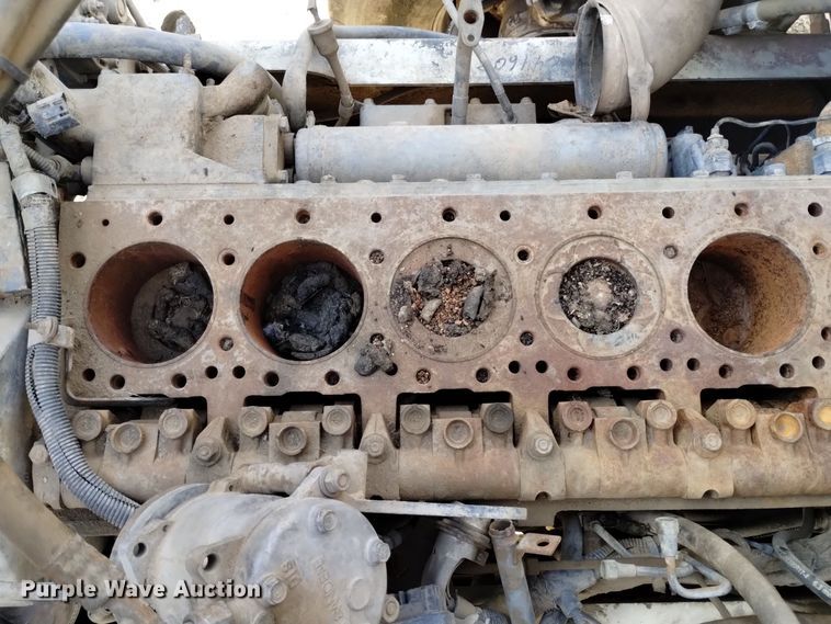 image for item DK8862 1999 Oshkosh FF-115  truck cab and chassis