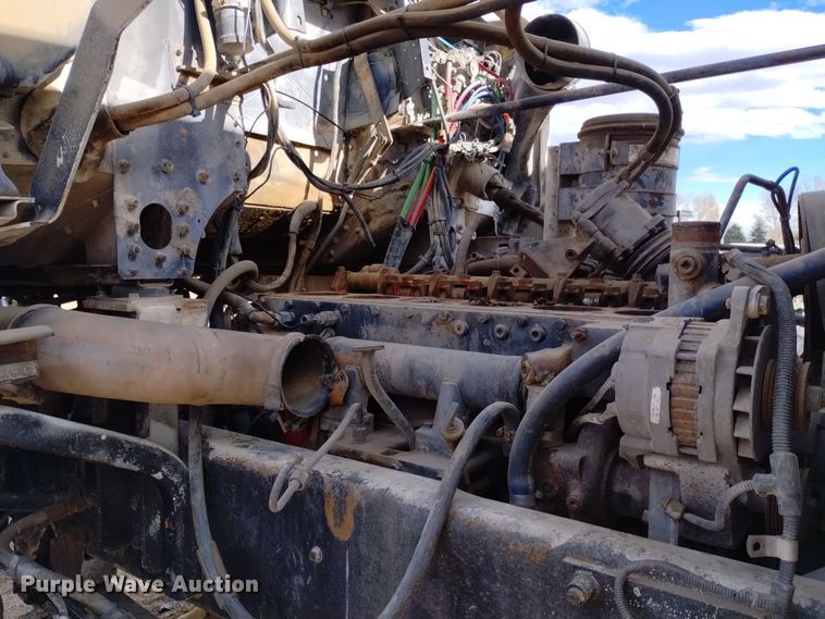 image for item DK8862 1999 Oshkosh FF-115  truck cab and chassis