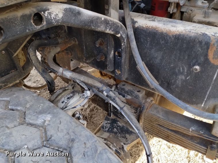 image for item DK8862 1999 Oshkosh FF-115  truck cab and chassis