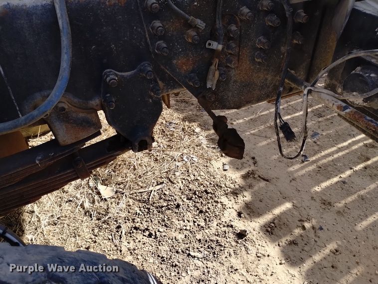 image for item DK8862 1999 Oshkosh FF-115  truck cab and chassis