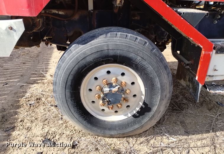 image for item DK8862 1999 Oshkosh FF-115  truck cab and chassis