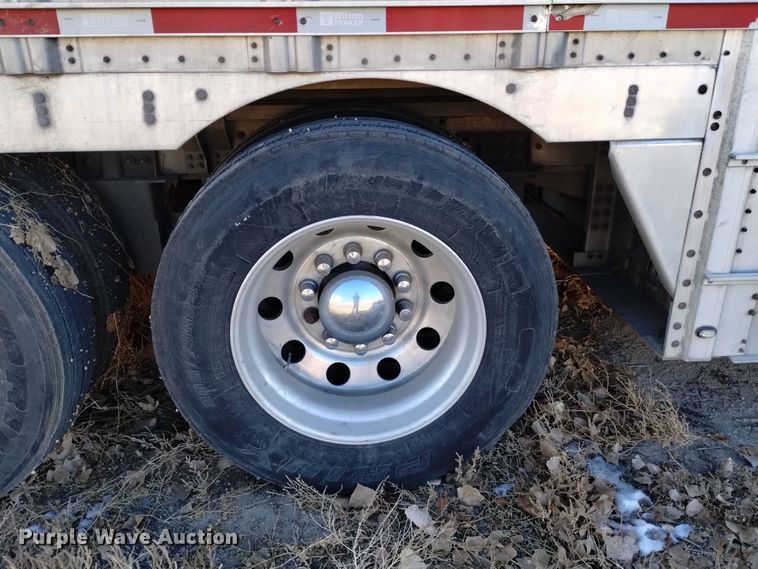 image for item DK8919 2016 Wilson PSDCL-402B  livestock trailer