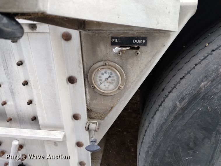 image for item DK8920 2014 Wilson PSDCL-402  livestock trailer