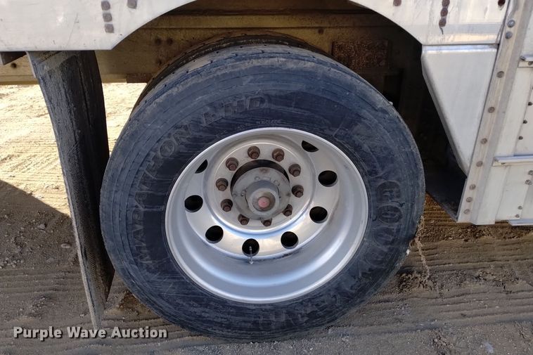 image for item DK8921 2014 Wilson PSDCL-402  livestock trailer