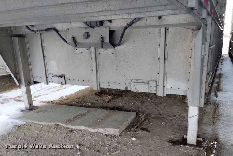 image for item DK8922 2015 Wilson PSDCL-402  livestock trailer