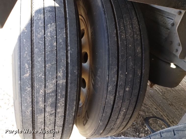 image for item DK8922 2015 Wilson PSDCL-402  livestock trailer