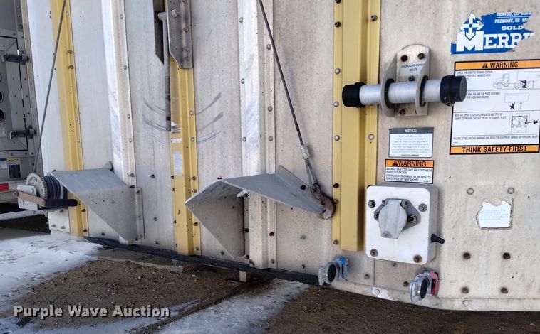 image for item DK8923 2012 Merritt Gold Line  livestock trailer