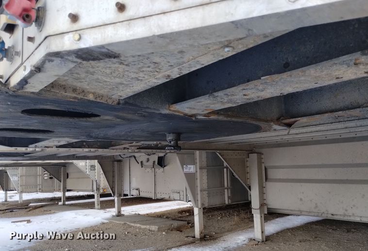 image for item DK8923 2012 Merritt Gold Line  livestock trailer