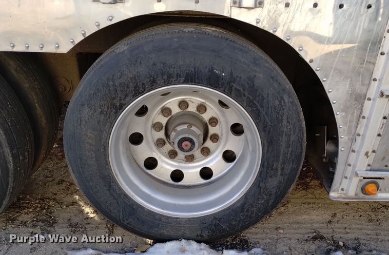 image for item DK8923 2012 Merritt Gold Line  livestock trailer