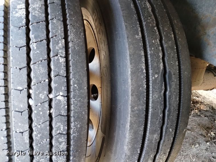 image for item DK8923 2012 Merritt Gold Line  livestock trailer