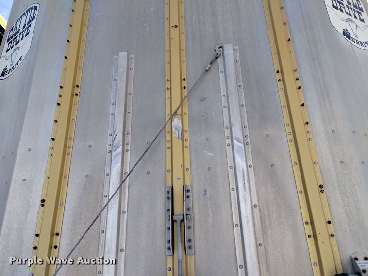 image for item DK8924 2012 Merritt Gold Line  livestock trailer