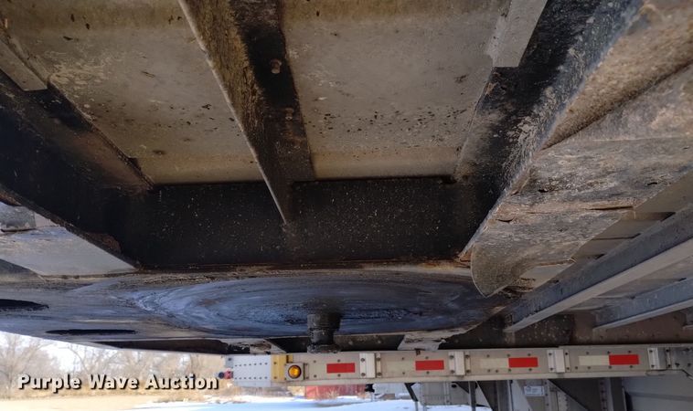 image for item DK8924 2012 Merritt Gold Line  livestock trailer