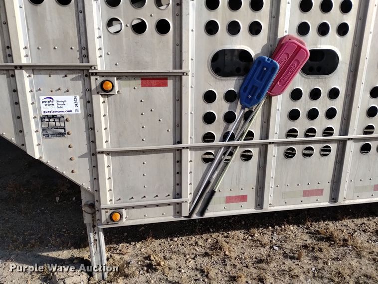 image for item DK8924 2012 Merritt Gold Line  livestock trailer