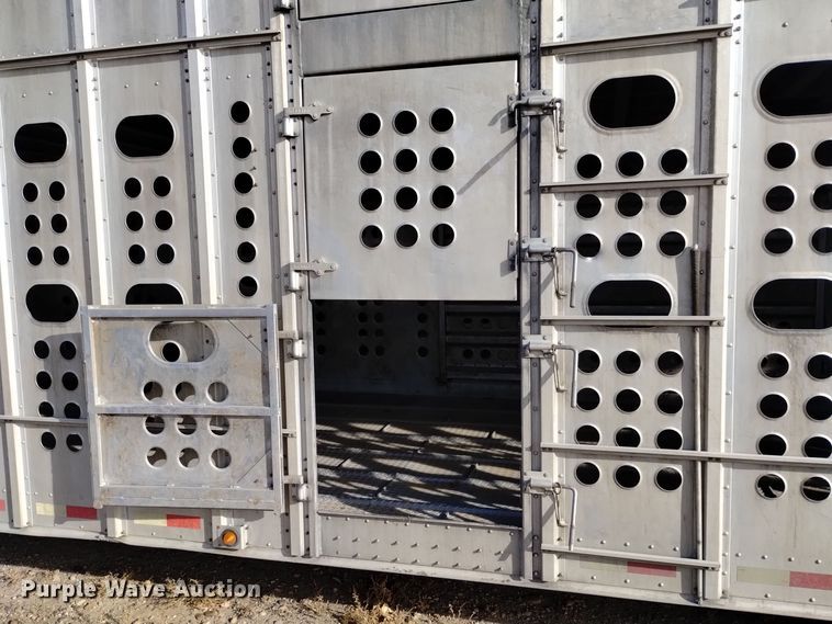 image for item DK8924 2012 Merritt Gold Line  livestock trailer