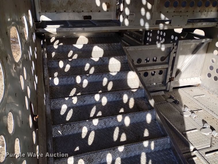 image for item DK8924 2012 Merritt Gold Line  livestock trailer