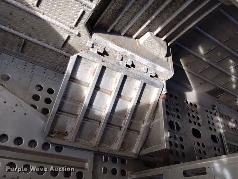 image for item DK8924 2012 Merritt Gold Line  livestock trailer