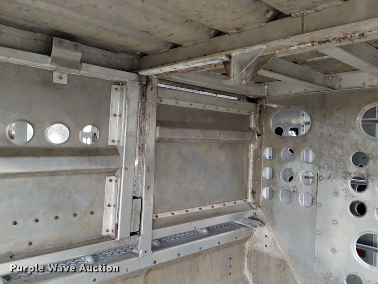 image for item DK8924 2012 Merritt Gold Line  livestock trailer