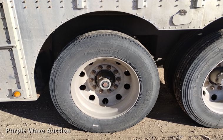 image for item DK8924 2012 Merritt Gold Line  livestock trailer