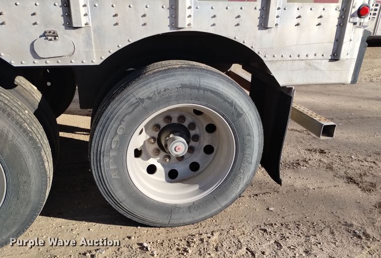 image for item DK8924 2012 Merritt Gold Line  livestock trailer