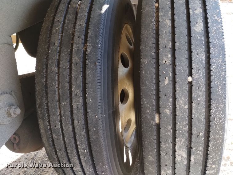 image for item DK8924 2012 Merritt Gold Line  livestock trailer