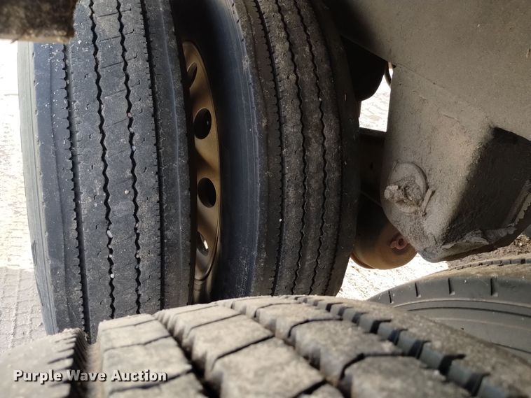 image for item DK8924 2012 Merritt Gold Line  livestock trailer